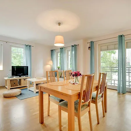 By The Sea Nadmorski With Balcony 300M From The Beach By Noclegi Renters Διαμέρισμα