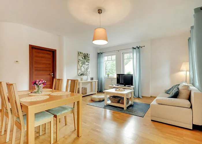 Lägenhet By The Sea Nadmorski With Balcony 300m From The By Renters