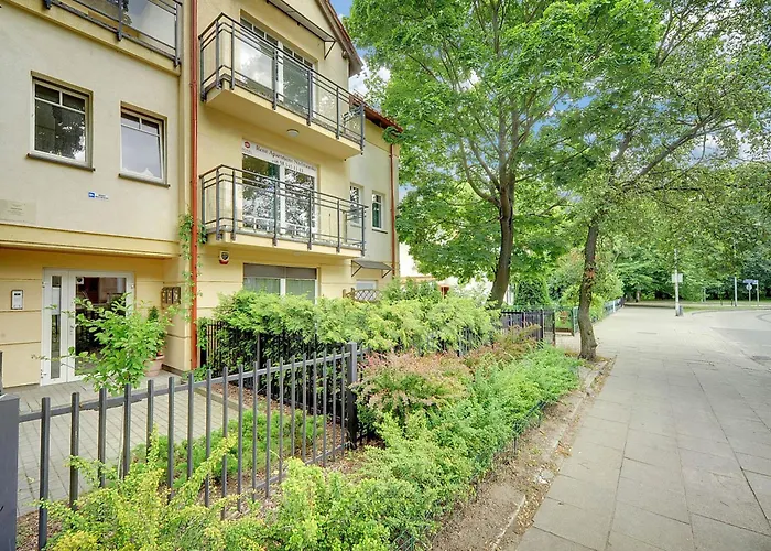 Lägenhet By The Sea Nadmorski With Balcony 300m From The By Renters